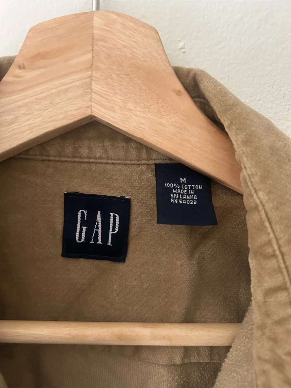 GAP Vintage Men’s Medium Corduroy Shirt Jacket Light Brown Button Down